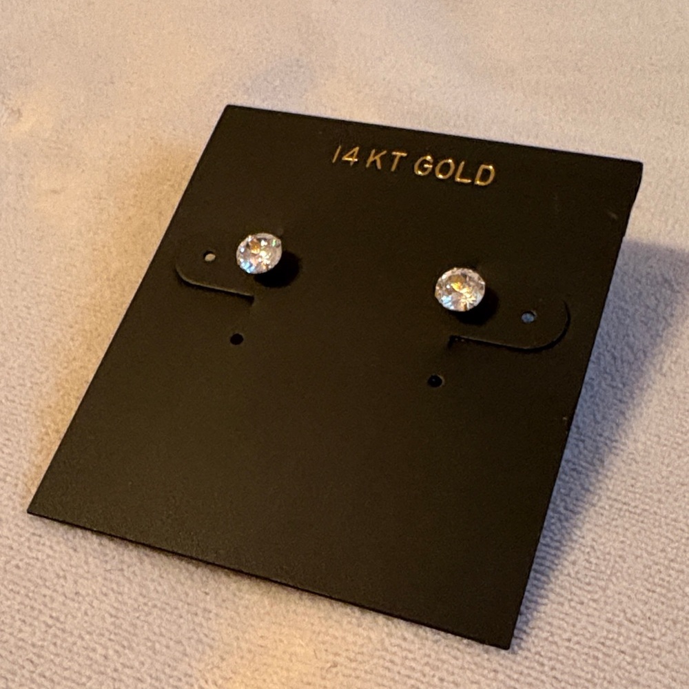 14 KT Gold Stud Earrings